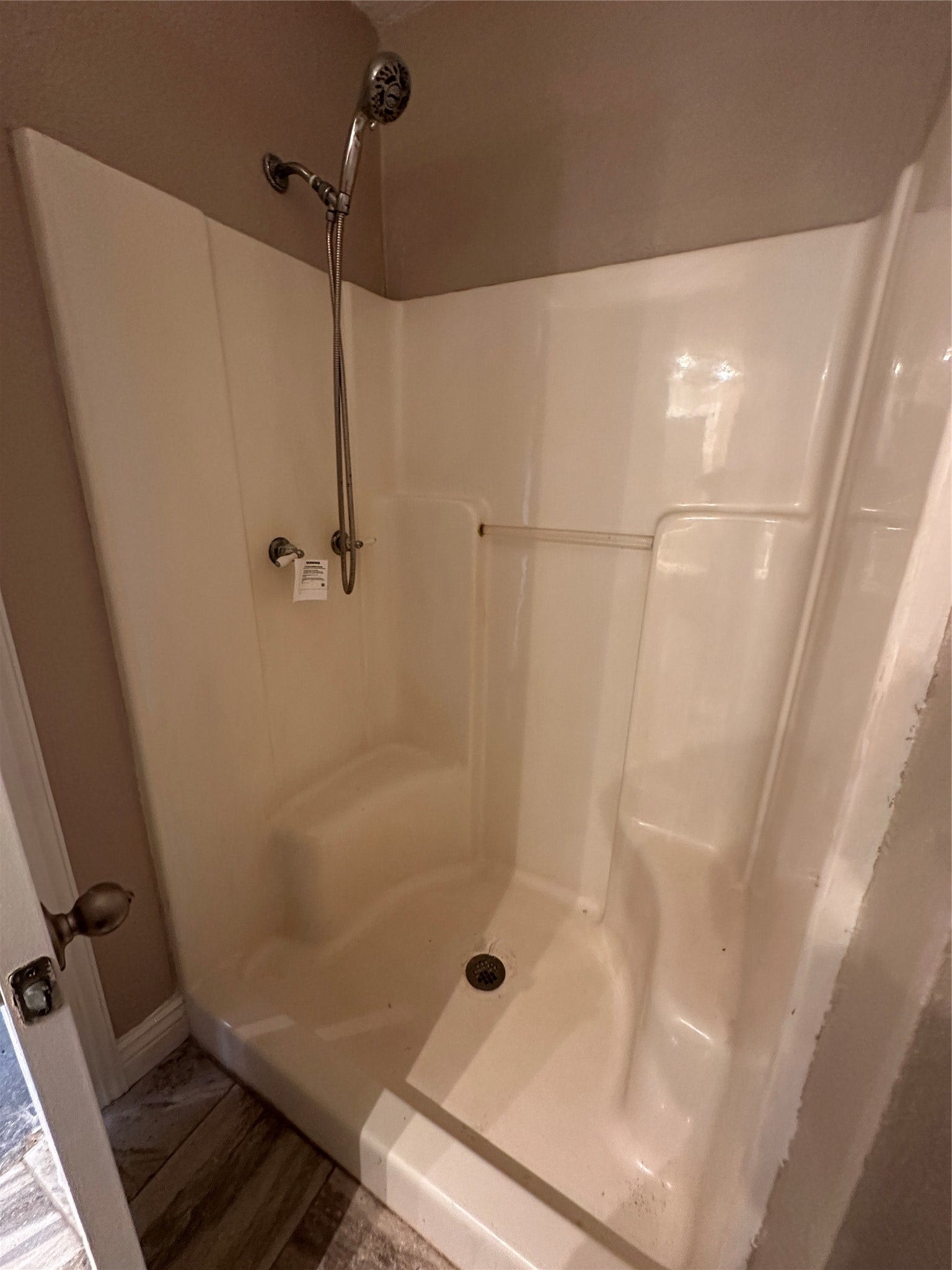 10 Forrest Lane, Angleton, TX 77515 10 Forrest Lane, Angleton, TX 77515