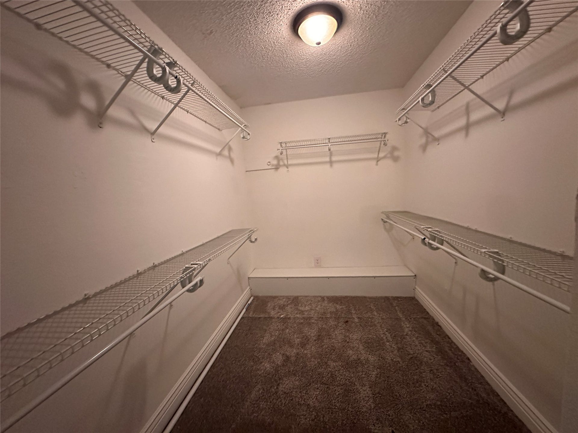 10 Forrest Lane, Angleton, TX 77515 10 Forrest Lane, Angleton, TX 77515
