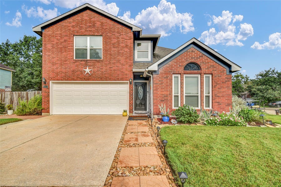 Property photo for 257 N Ranch House Road, Angleton, TX