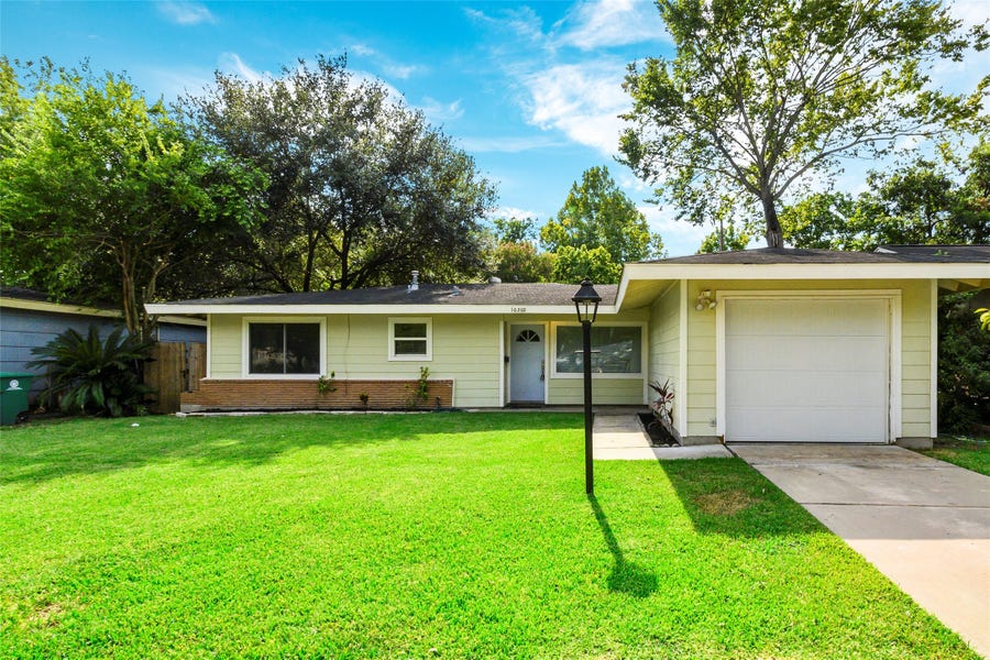 Property photo for 10202 Woodwind Drive, Houston, TX