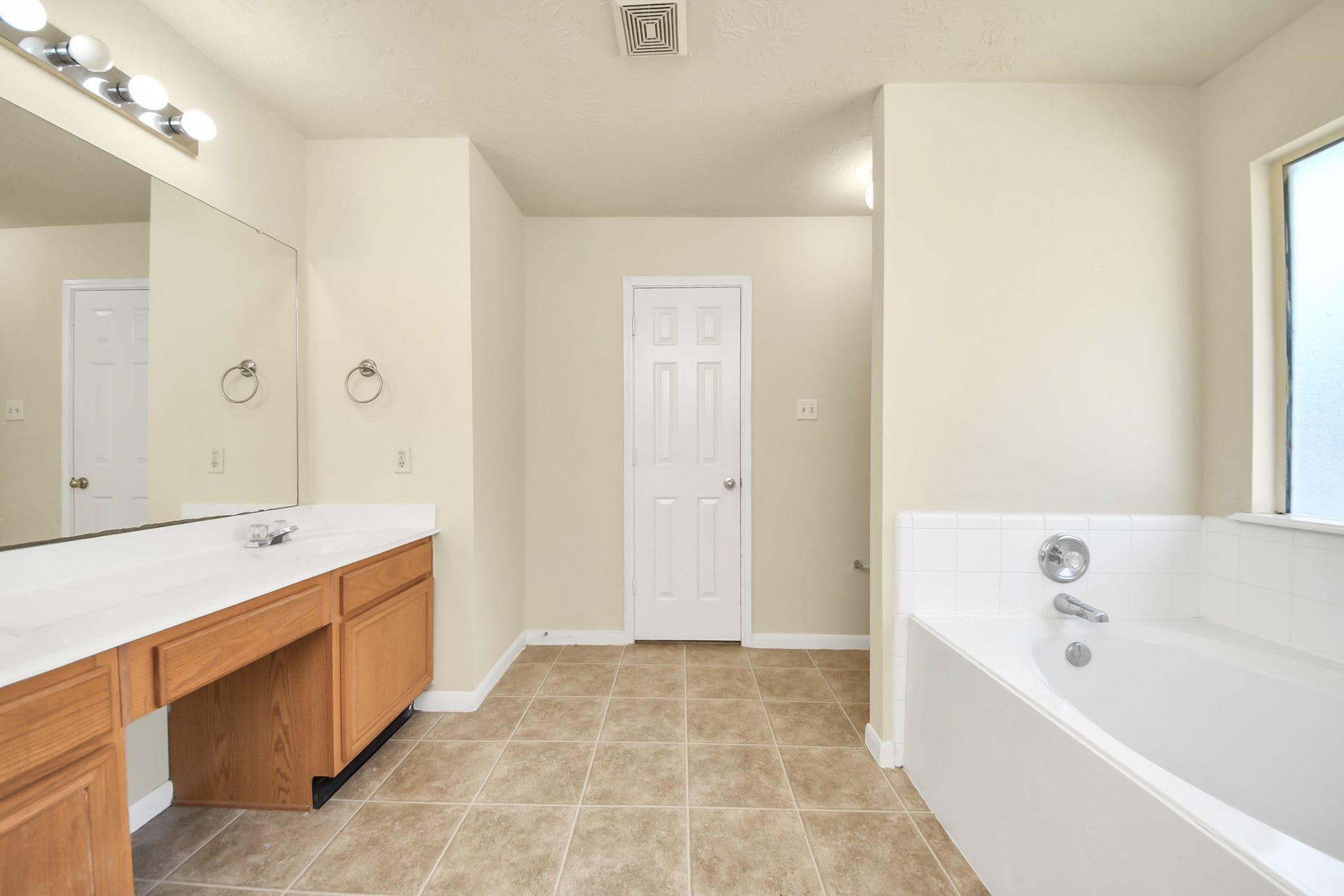 6623 Hayden Drive, Magnolia, TX 77354