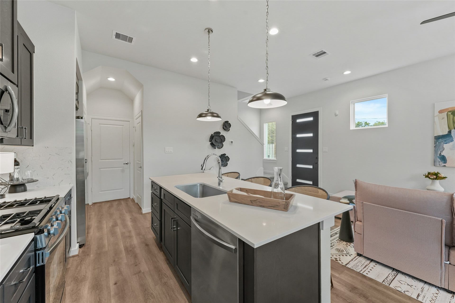 2110 Dewalt Street, #G-F, Houston, TX 77088 First Floor Living