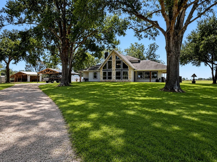 Property photo for 19023 Frey Road, Hempstead, TX