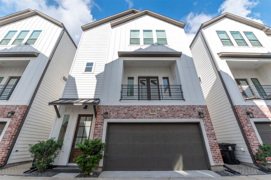 Property photo for 954 Fisher Street, #B, Houston, TX
