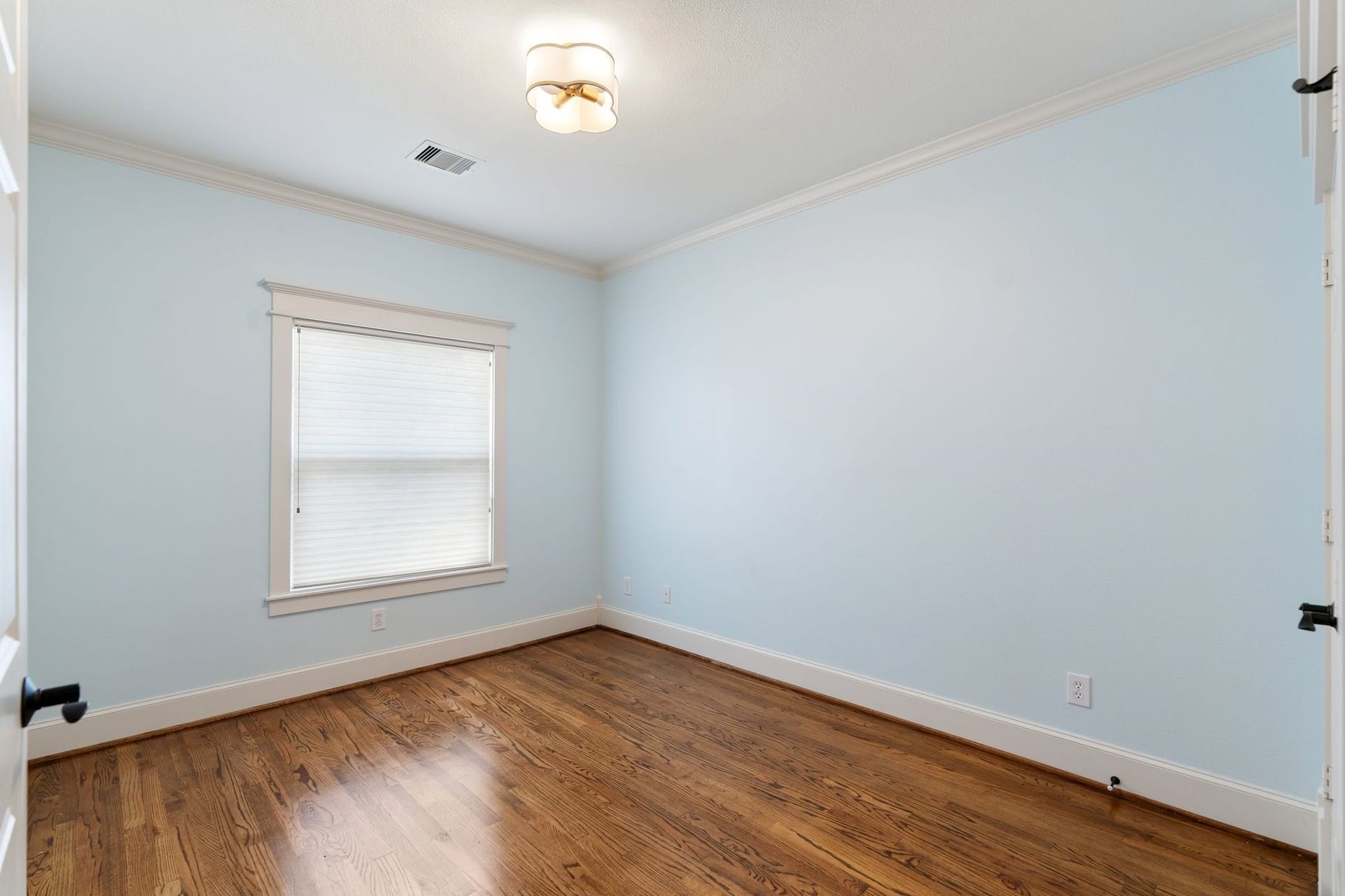 1518 Alexander Street, Houston, TX 77008 Secondary Bedroom