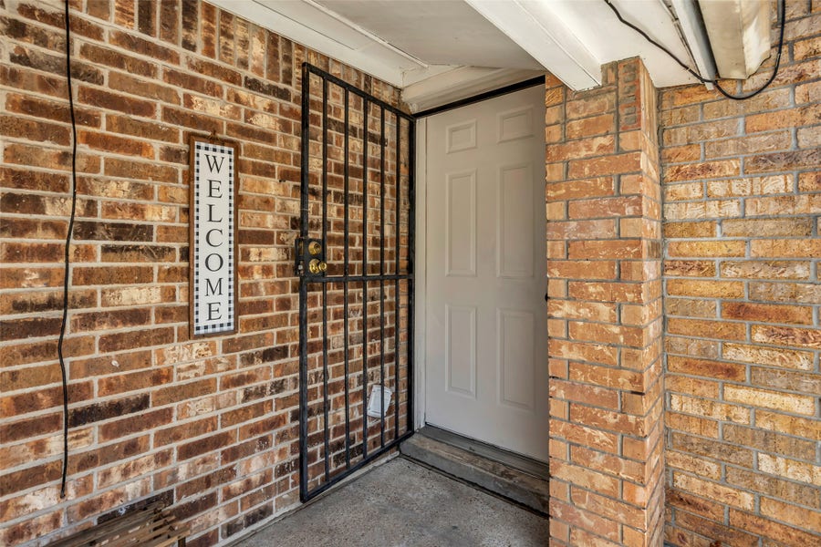 Property photo for 809 Brooks Street, Houston, TX
