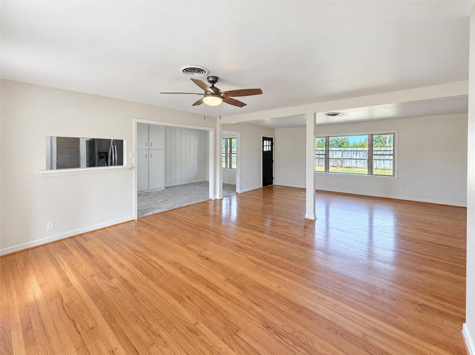 122 E Houston Street, Fresno, TX 77545