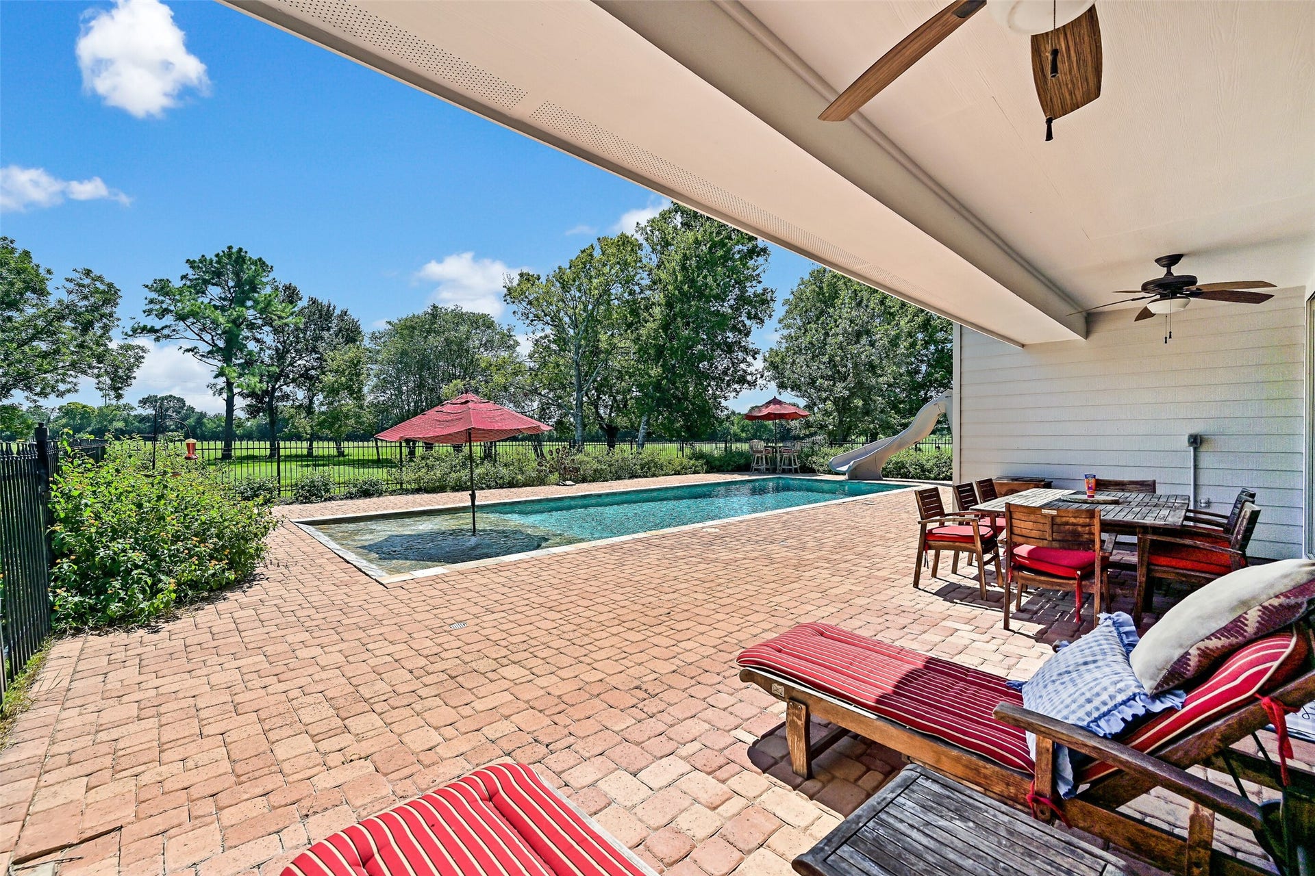 1412 Hollier Road, Friendswood, TX 77546 1412 Hollier Road, Friendswood, TX 77546