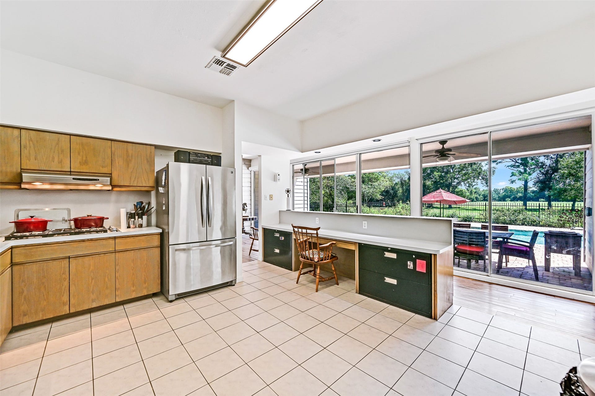 1412 Hollier Road, Friendswood, TX 77546 1412 Hollier Road, Friendswood, TX 77546