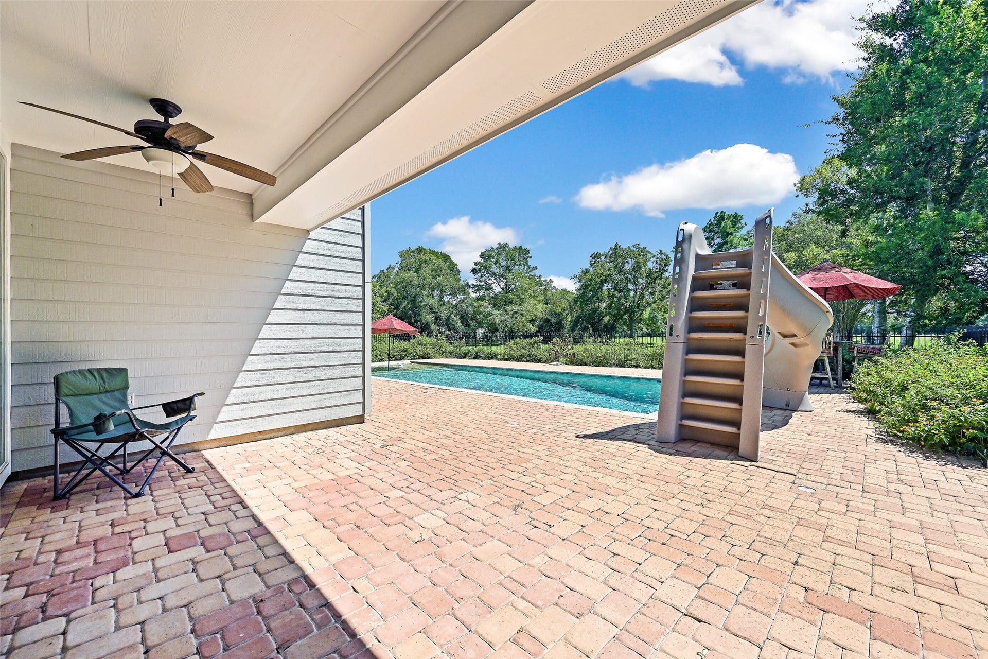 1412 Hollier Road, Friendswood, TX 77546 1412 Hollier Road, Friendswood, TX 77546