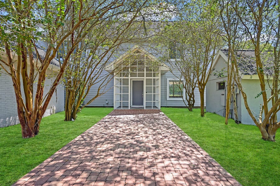 Property photo for 1412 Hollier Road, Friendswood, TX