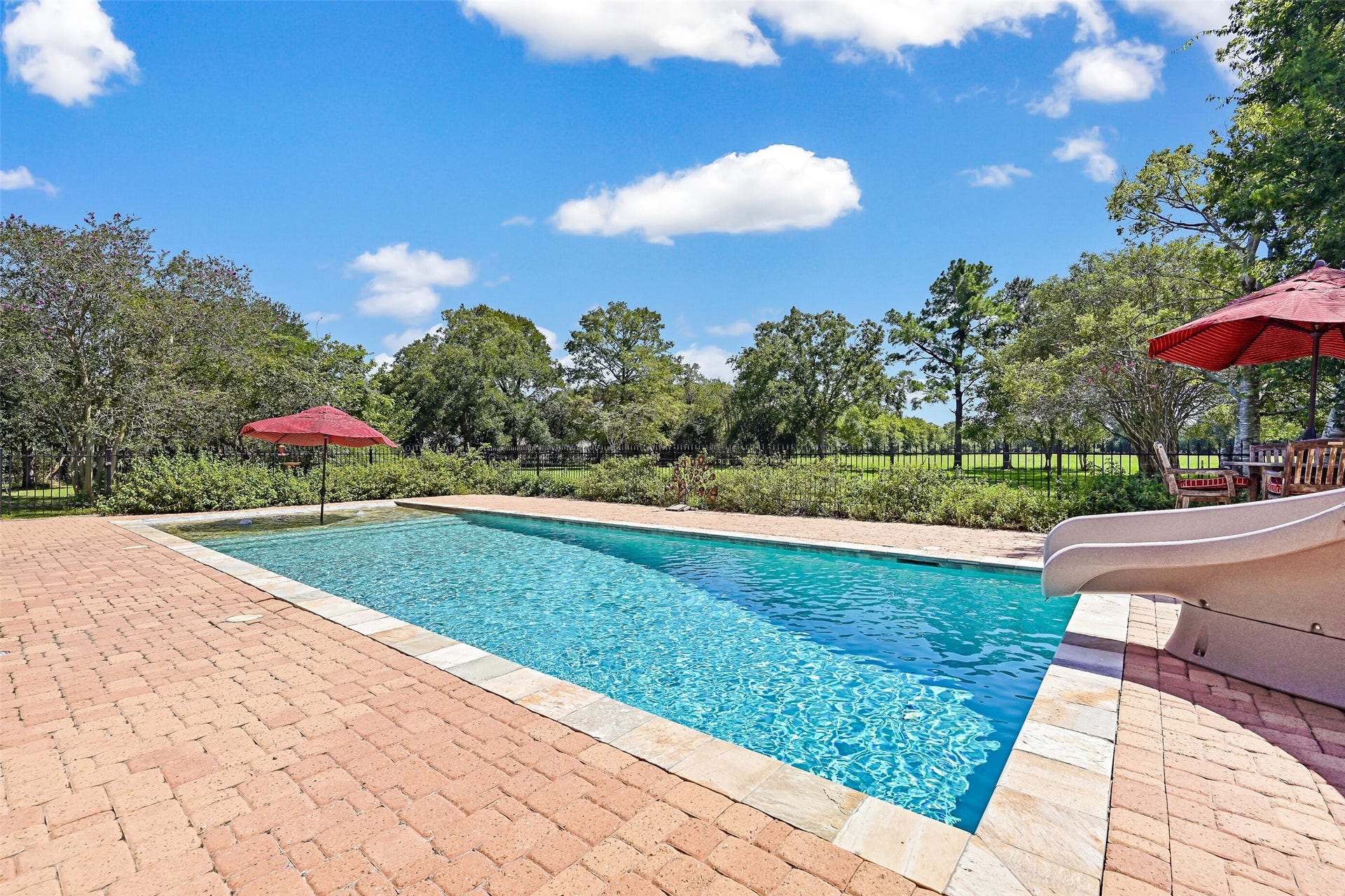 1412 Hollier Road, Friendswood, TX 77546 1412 Hollier Road, Friendswood, TX 77546