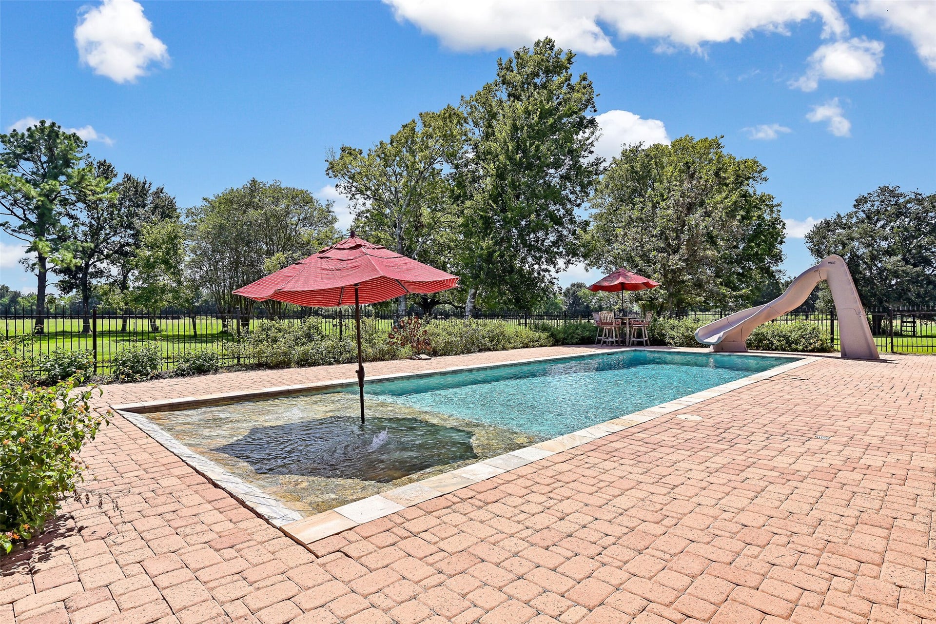 1412 Hollier Road, Friendswood, TX 77546 1412 Hollier Road, Friendswood, TX 77546