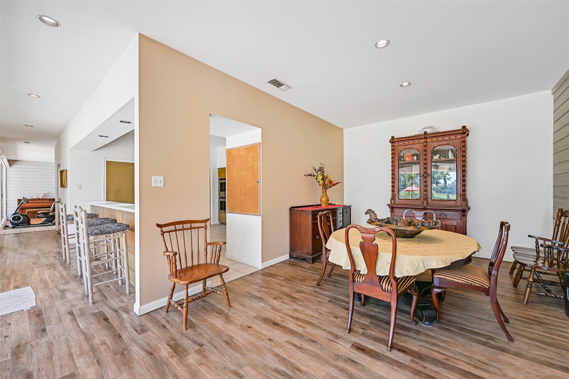 1412 Hollier Road, Friendswood, TX 77546 1412 Hollier Road, Friendswood, TX 77546