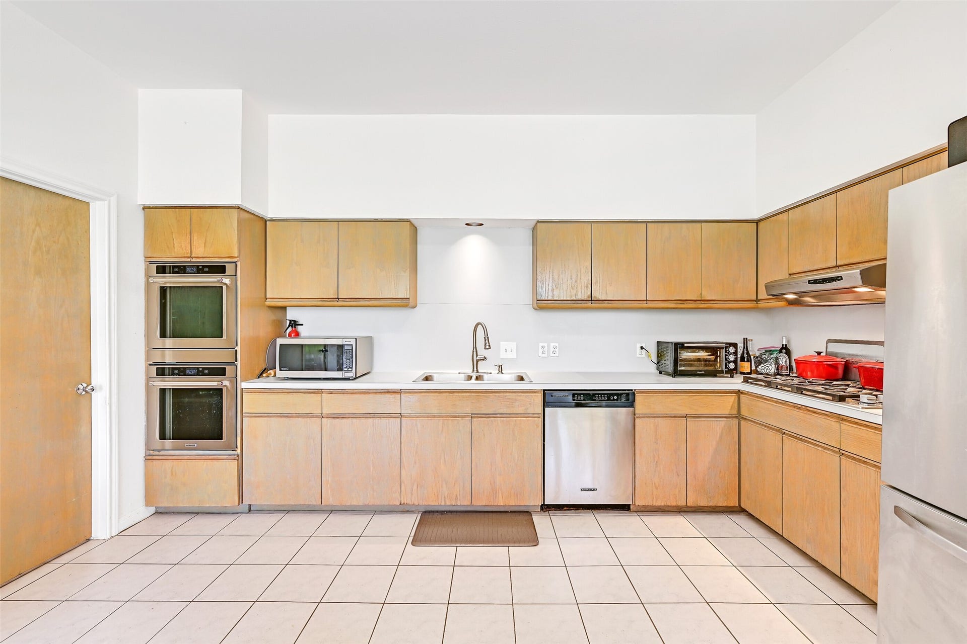 1412 Hollier Road, Friendswood, TX 77546 1412 Hollier Road, Friendswood, TX 77546