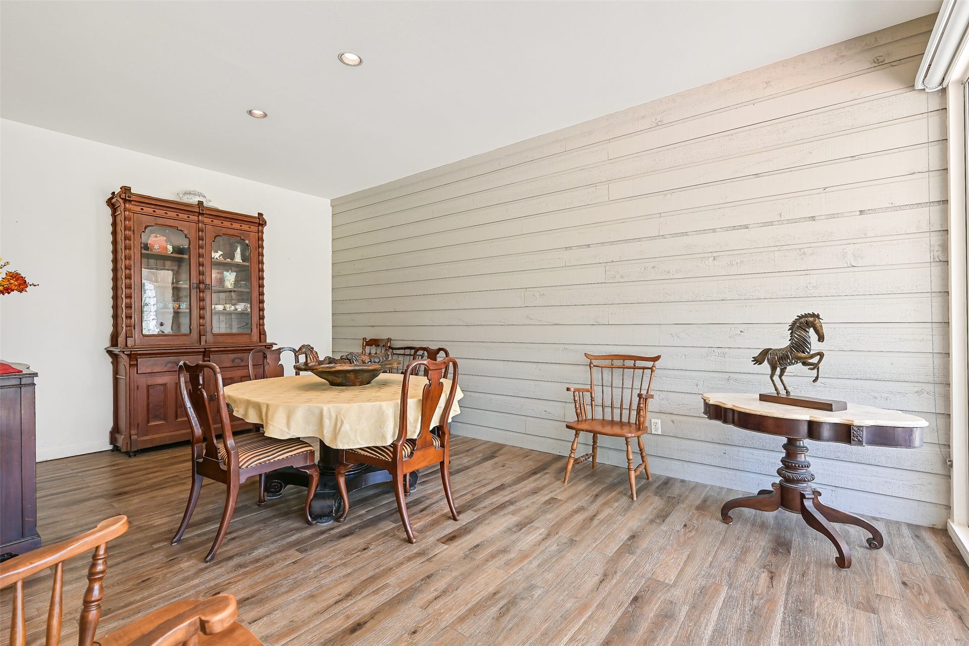 1412 Hollier Road, Friendswood, TX 77546 1412 Hollier Road, Friendswood, TX 77546