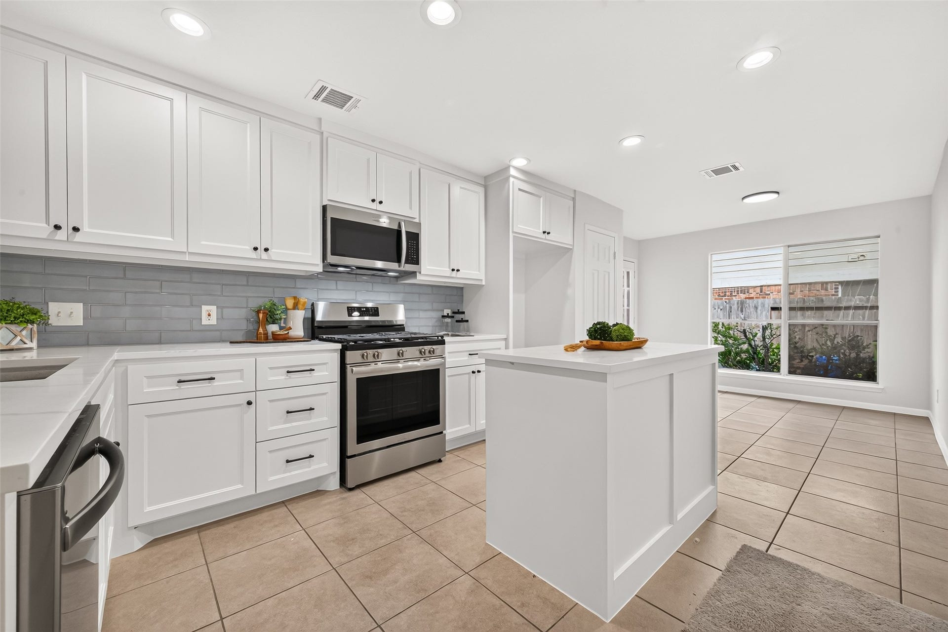 4706 Edinburgh Lane, Missouri City, TX 77459 4706 Edinburgh Lane, Missouri City, TX 77459