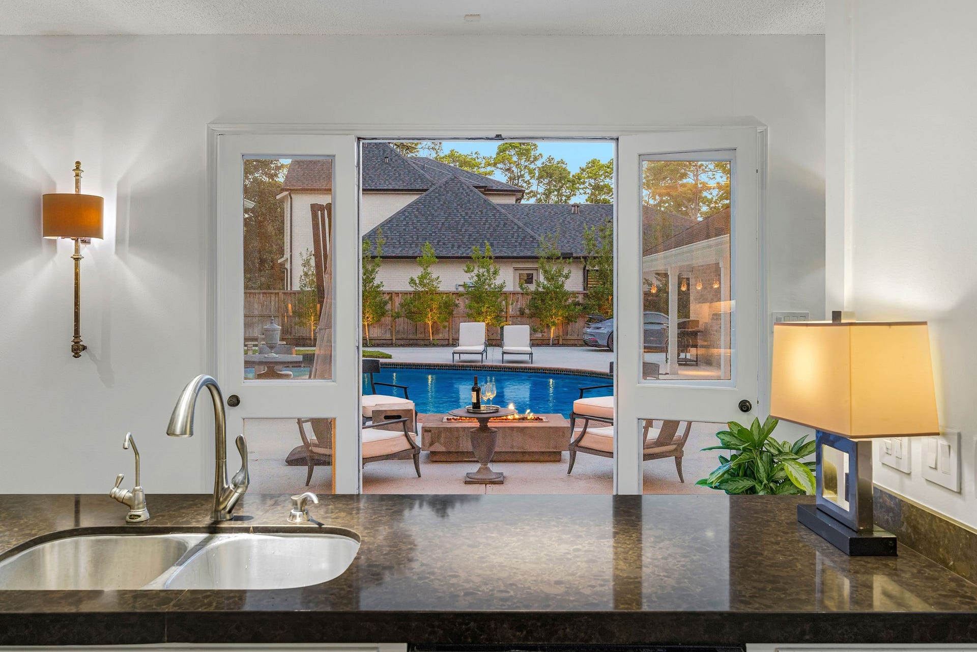 323 Vanderpool Lane, Houston, TX 77024 323 Vanderpool Lane, Houston, TX 77024