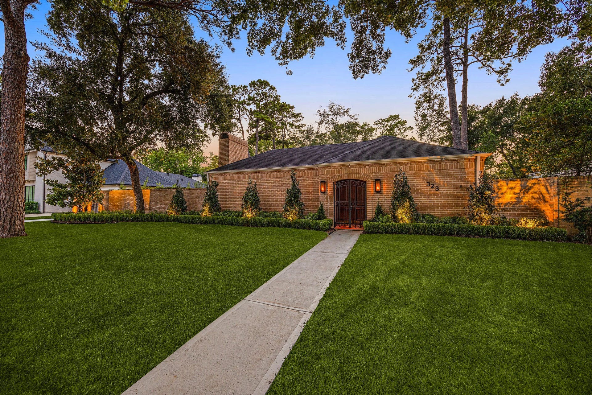 323 Vanderpool Lane, Houston, TX 77024 323 Vanderpool Lane, Houston, TX 77024