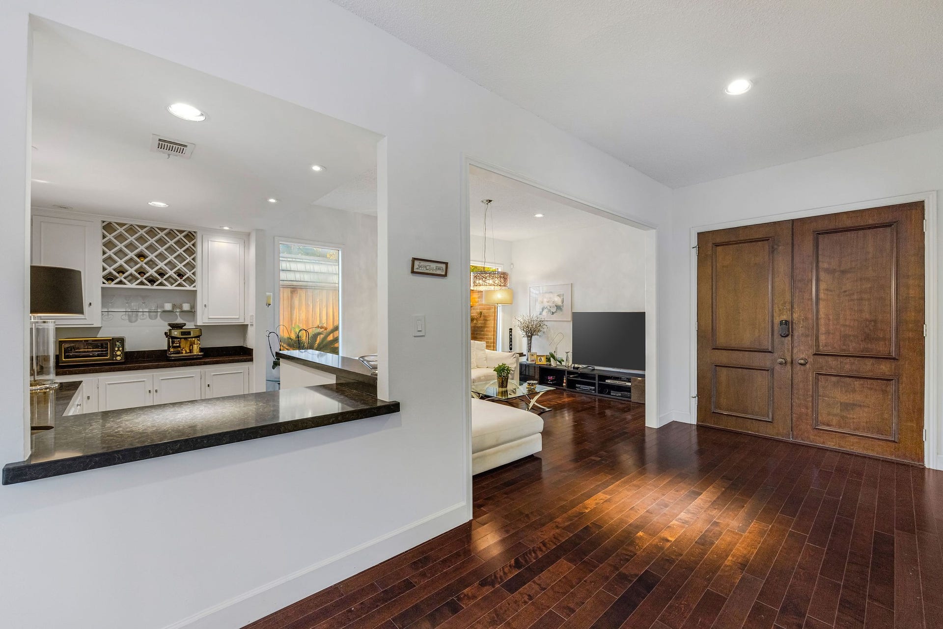 323 Vanderpool Lane, Houston, TX 77024 323 Vanderpool Lane, Houston, TX 77024