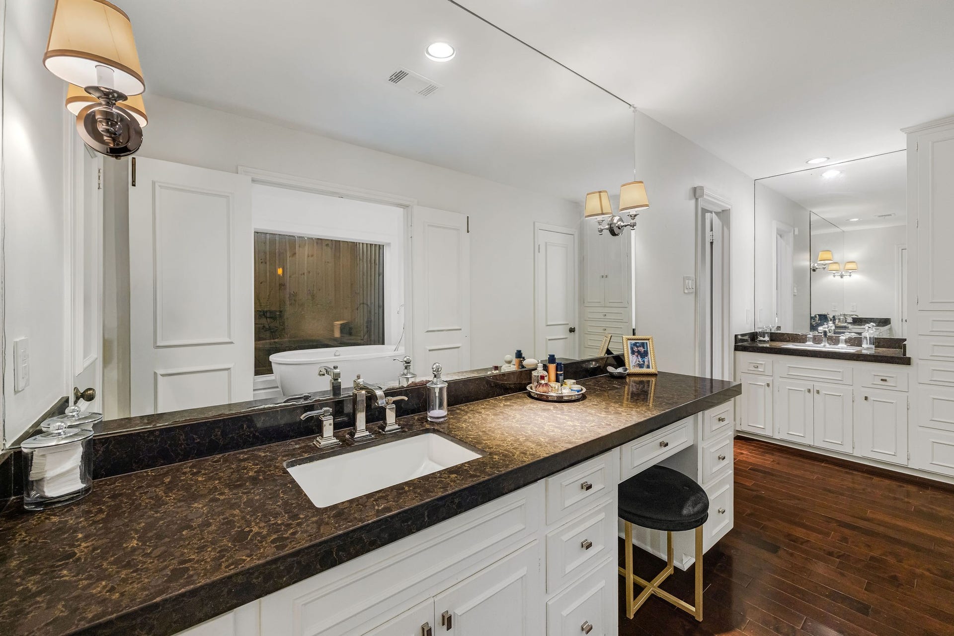 323 Vanderpool Lane, Houston, TX 77024 323 Vanderpool Lane, Houston, TX 77024