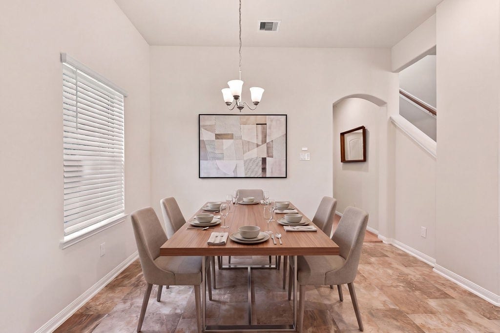 6623 Blimp Base Blvd, Hitchcock, TX 77563 A virtual photo of what your dining room could look like.