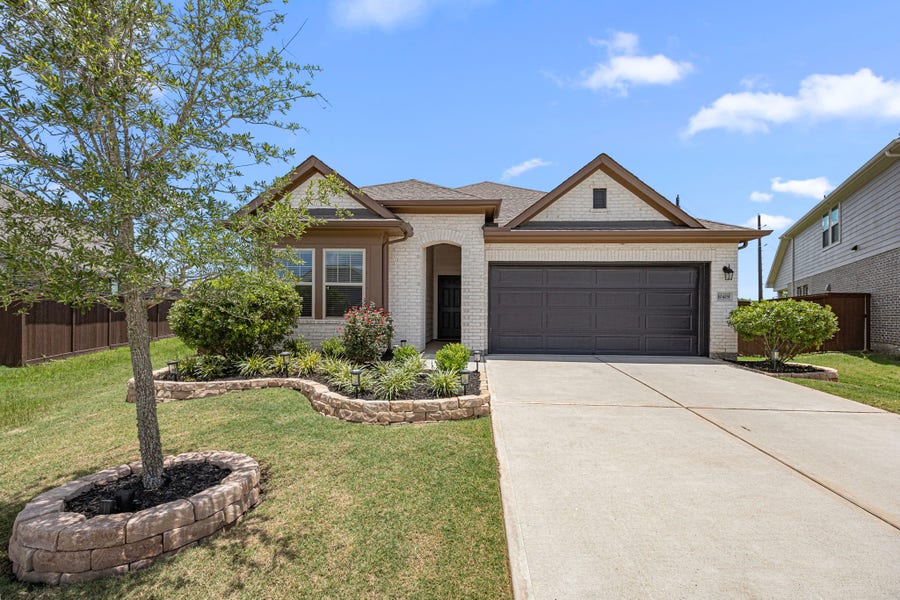 Property photo for 10419 Hay Meadow Drive, Iowa Colony, TX