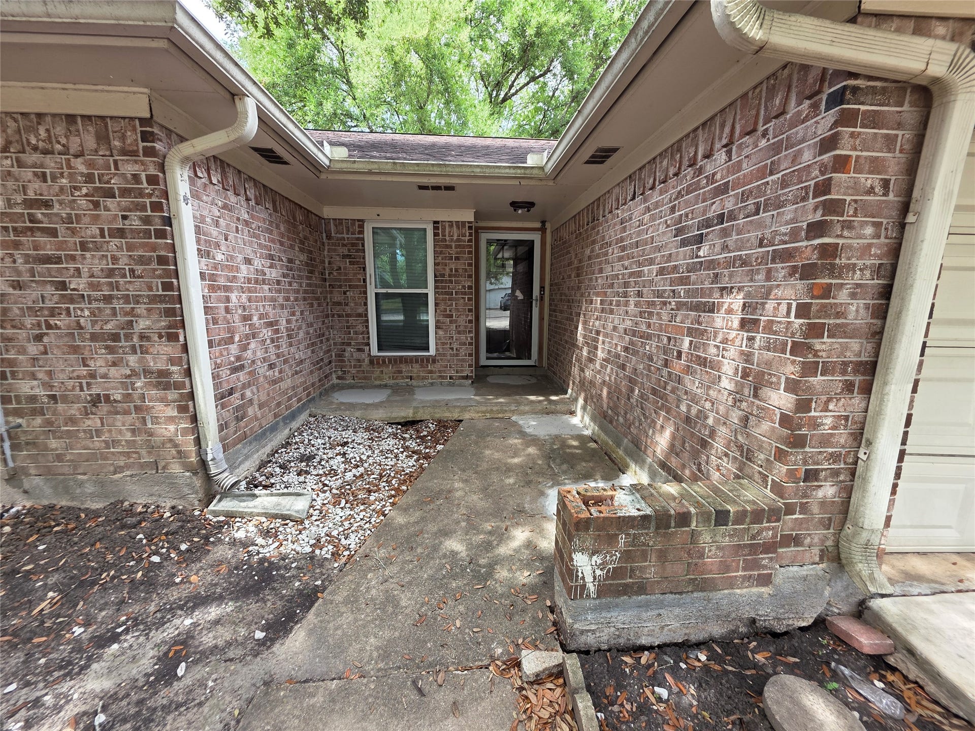 2714 Westfield Street, Alvin, TX 77511