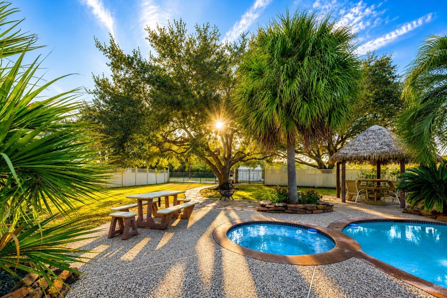 Property photo for 2742 Westchester Circle, Pearland, TX