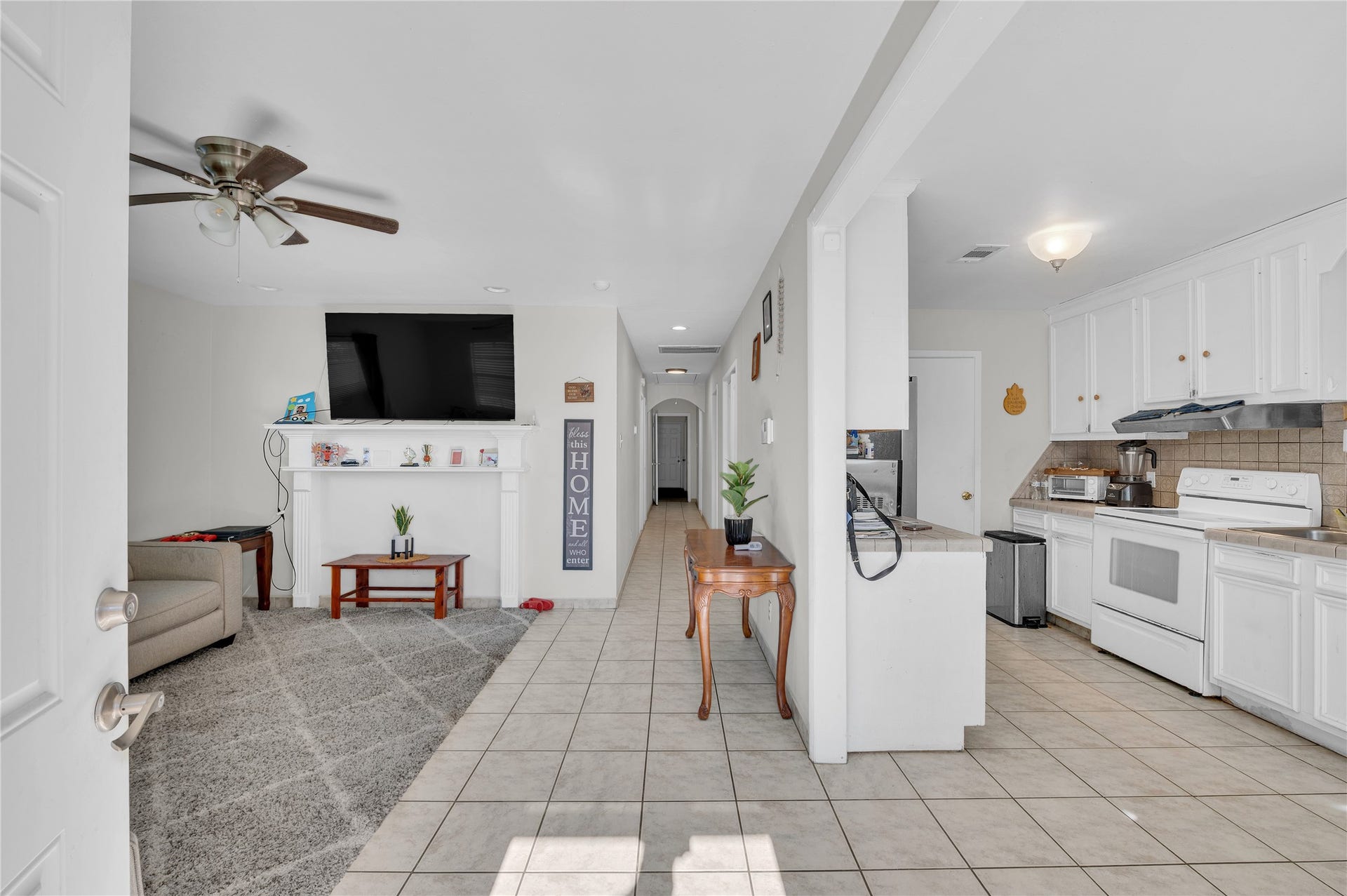 2713 Avenue C, Dickinson, TX 77539 2713 Avenue C, Dickinson, TX 77539
