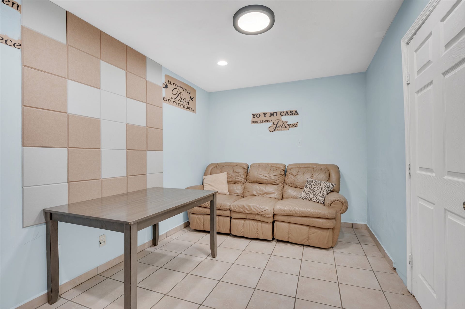 2713 Avenue C, Dickinson, TX 77539 2713 Avenue C, Dickinson, TX 77539