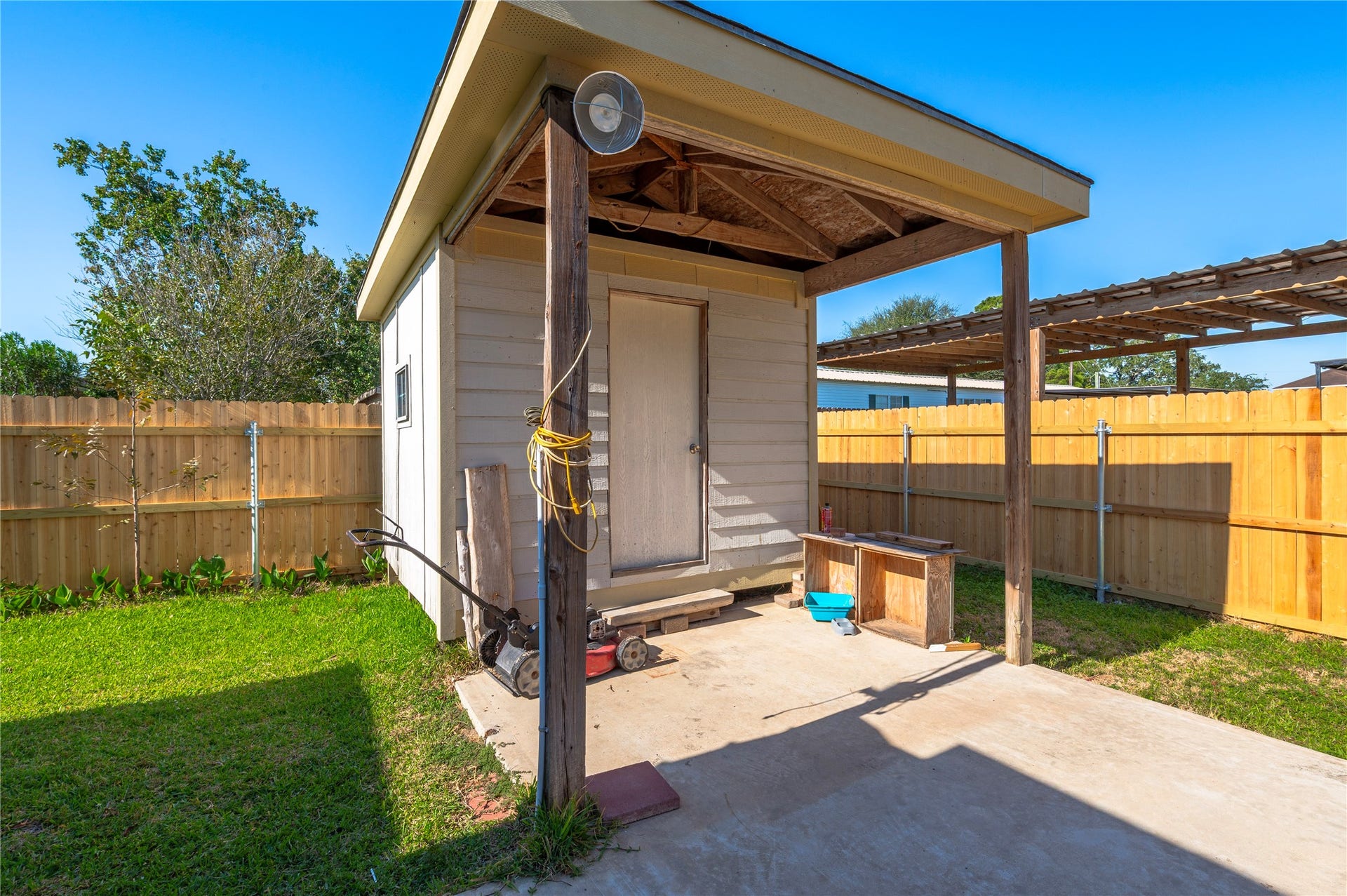 2713 Avenue C, Dickinson, TX 77539 2713 Avenue C, Dickinson, TX 77539