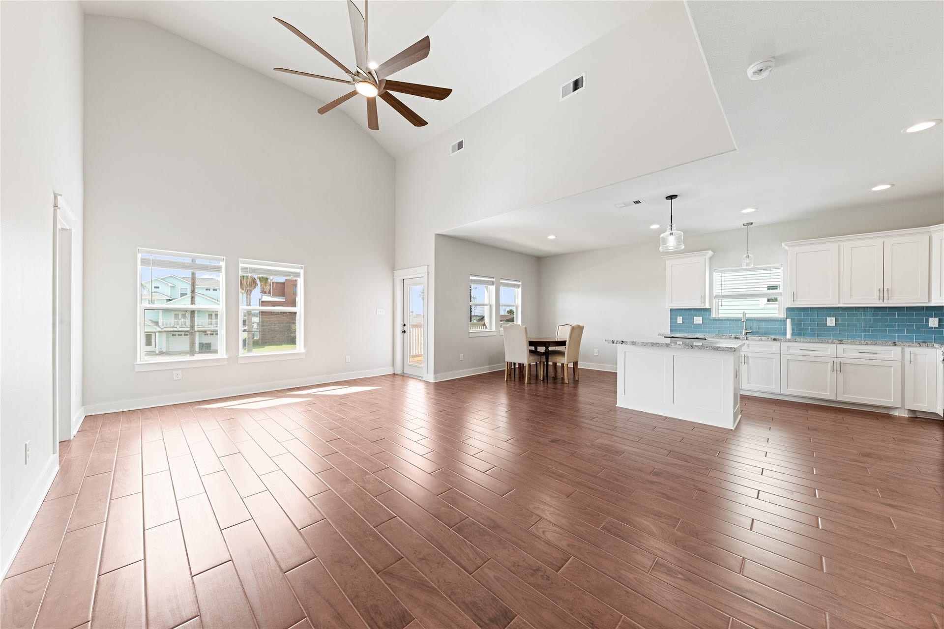 21325 Gulf Drive, Galveston, TX 77554 Spacious open concept