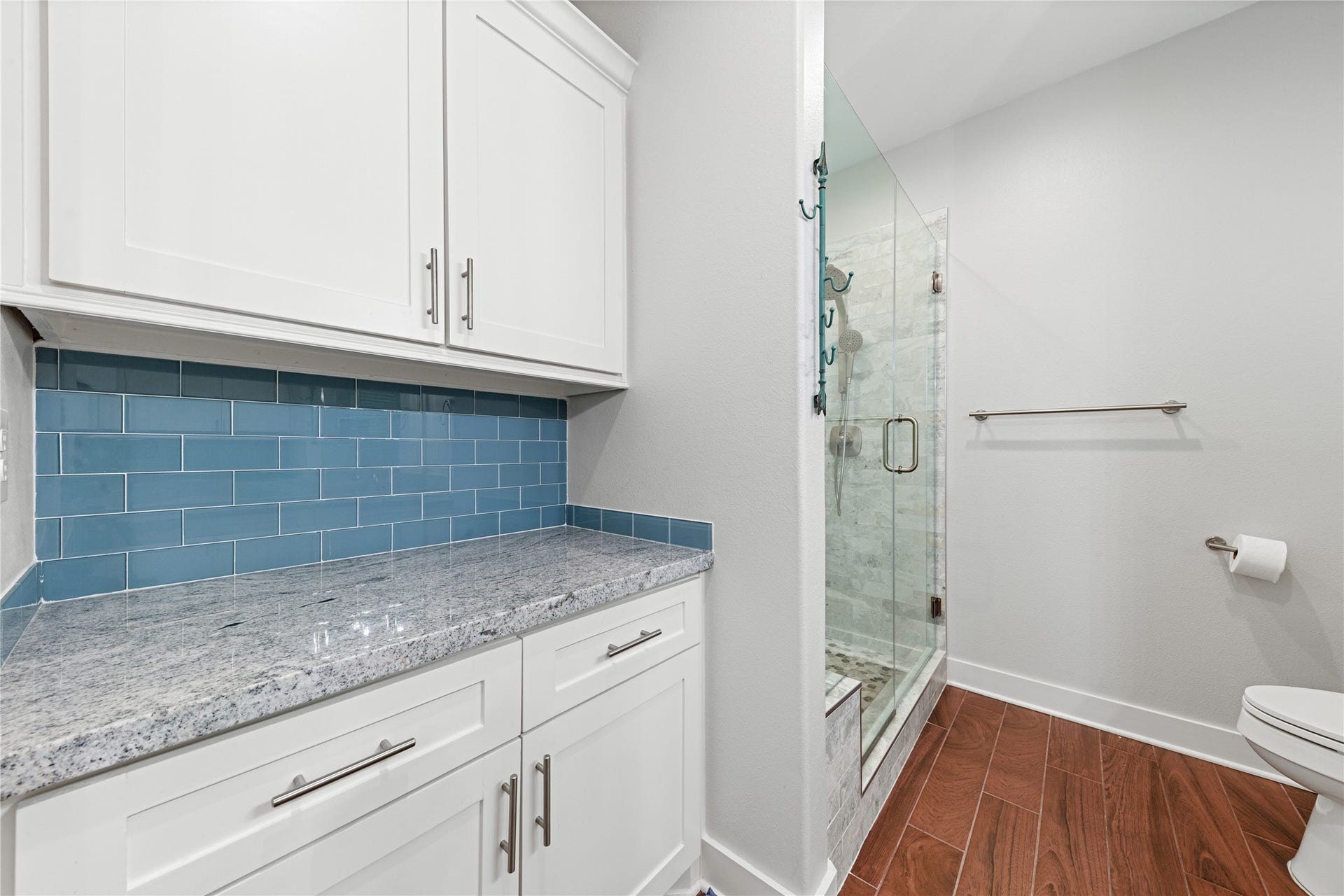 21325 Gulf Drive, Galveston, TX 77554 Primary Bathroom
