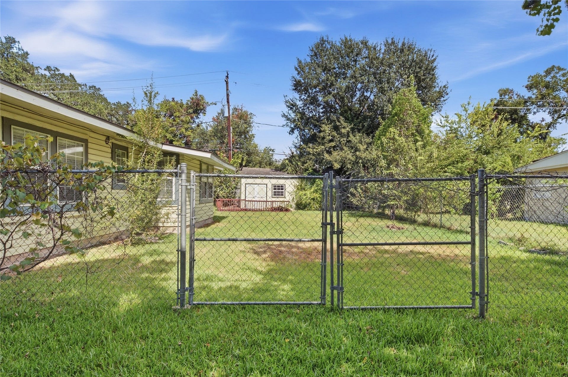 1215 Winston Drive, Richmond, TX 77469 1215 Winston Drive, Richmond, TX 77469