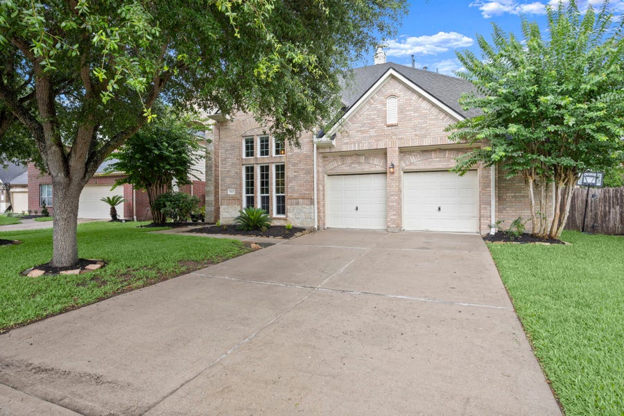 Property photo for 7515 Crescent Lake Court, Rosenberg, TX