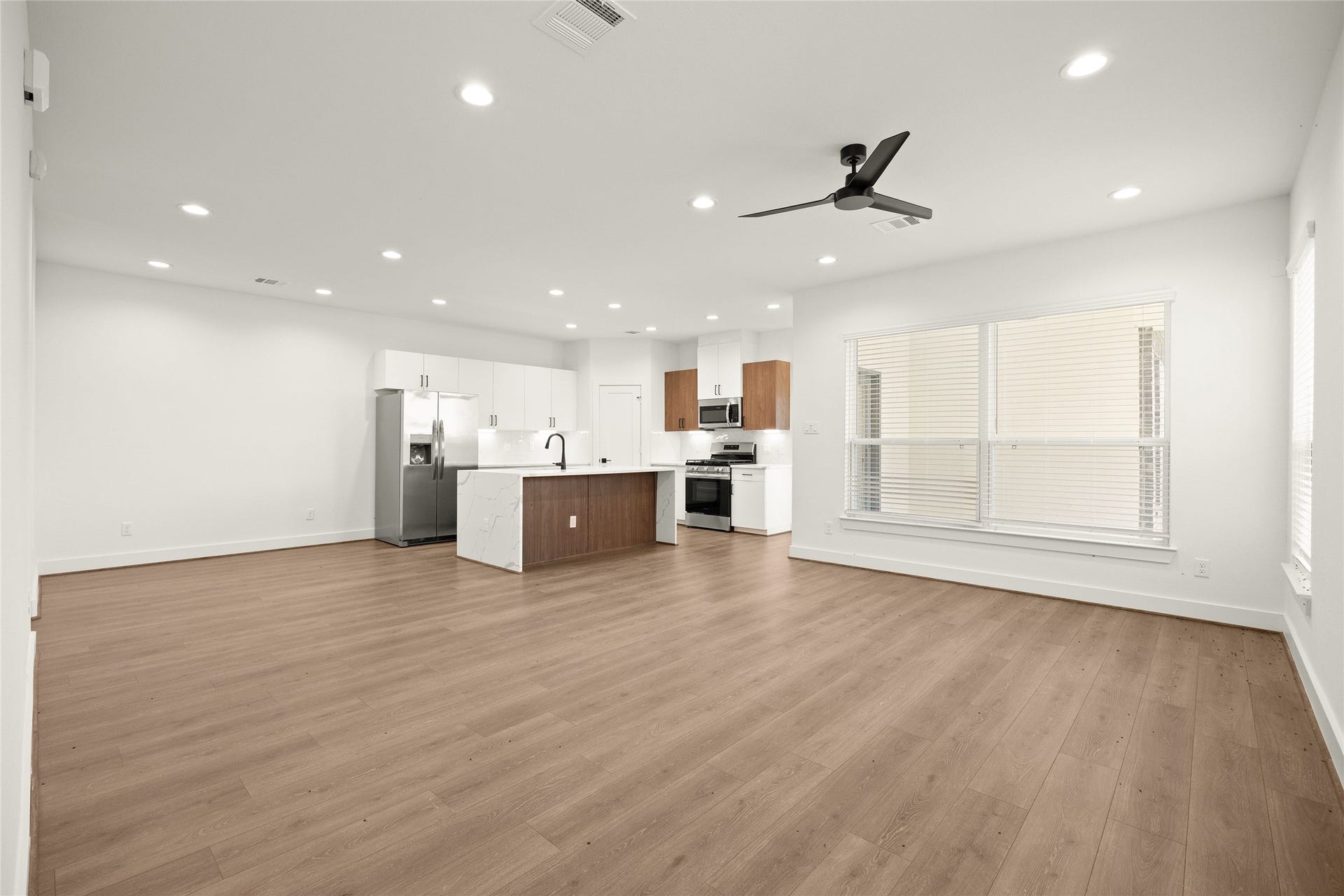 2711 Solbrook Lane, Katy, TX 77493 2711 Solbrook Lane, Katy, TX 77493