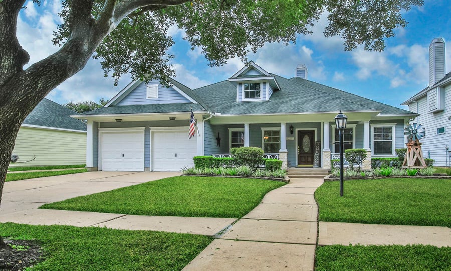 Property photo for 16239 Pine Thorn Drive, Houston, TX