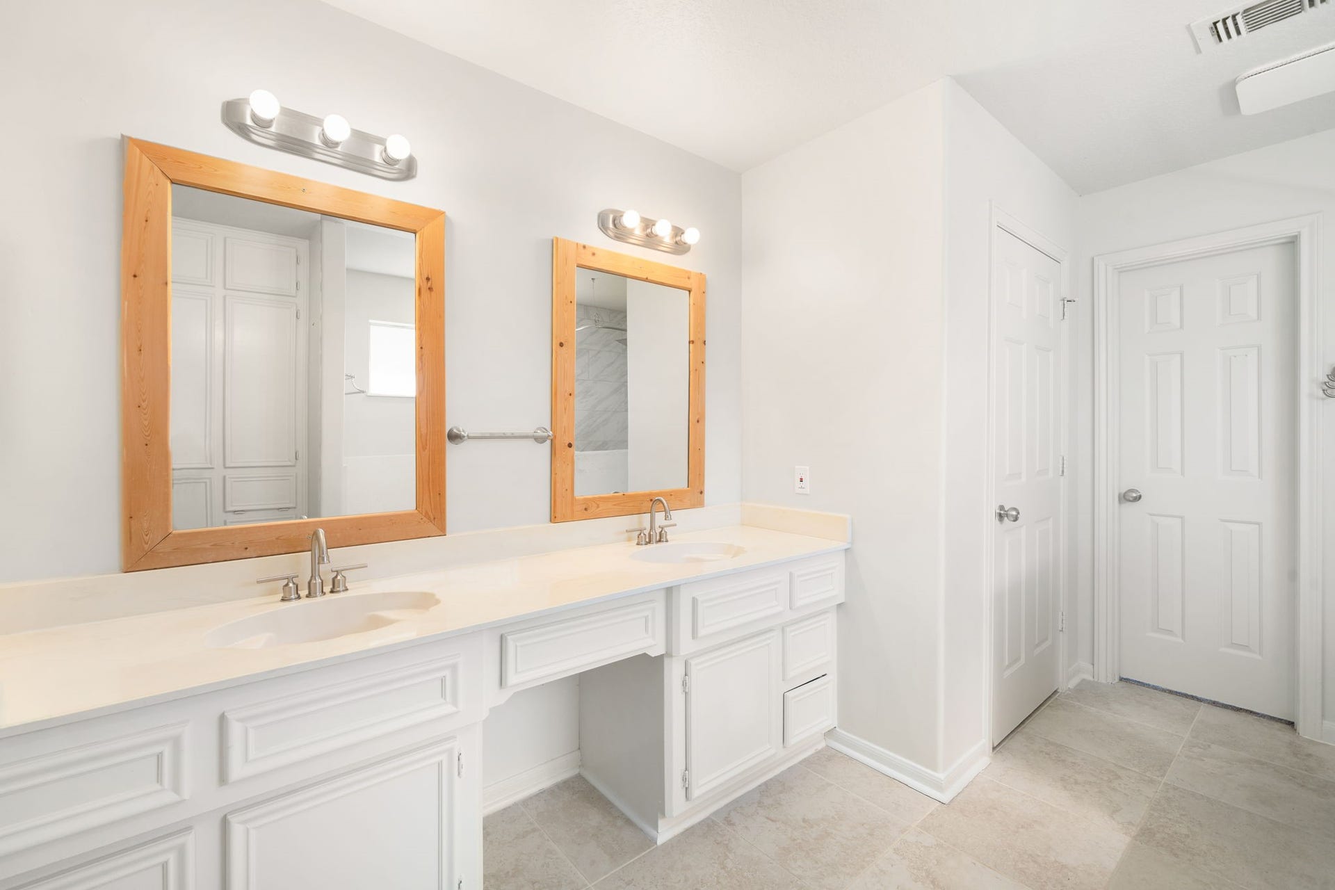 16439 Hidden Gate Court, Sugar Land, TX 77498 16439 Hidden Gate Court, Sugar Land, TX 77498