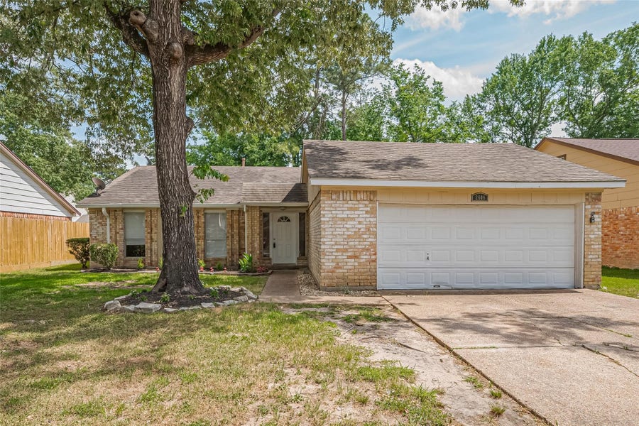 Property photo for 2606 Lexington Woods Drive, Spring, TX