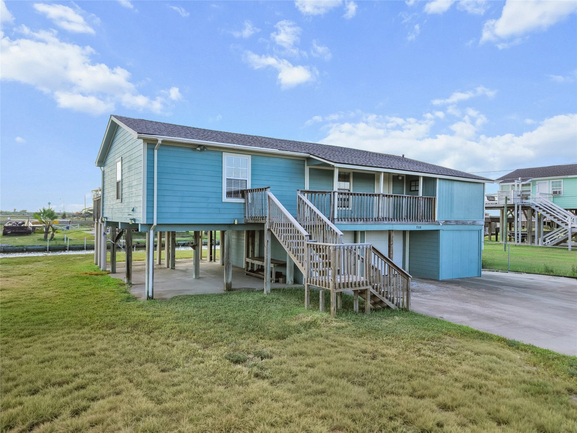 7108 E Hunter Drive, Hitchcock, TX 77563 7108 E Hunter Drive, Hitchcock, TX 77563