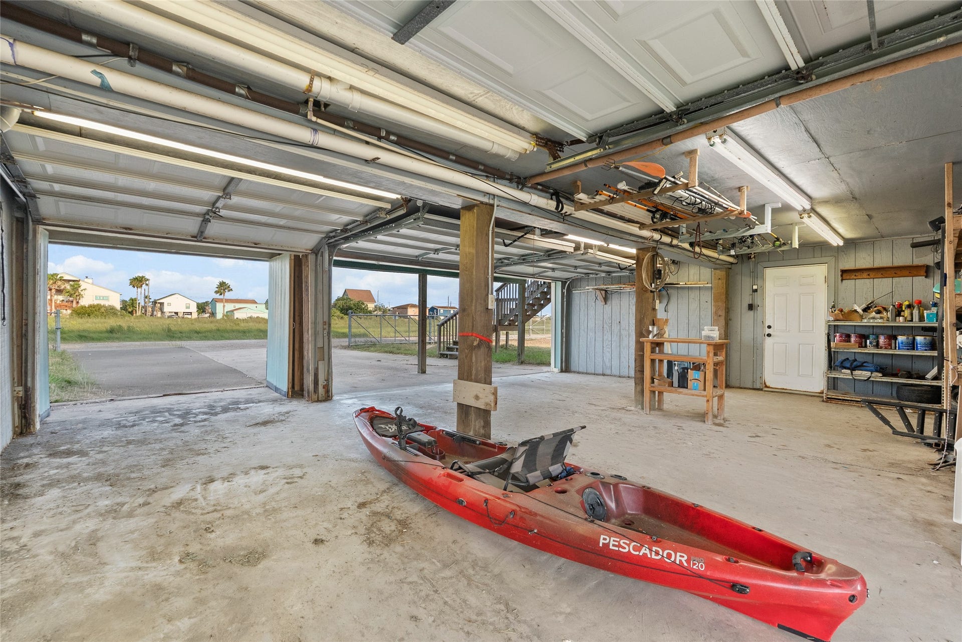 7108 E Hunter Drive, Hitchcock, TX 77563 7108 E Hunter Drive, Hitchcock, TX 77563