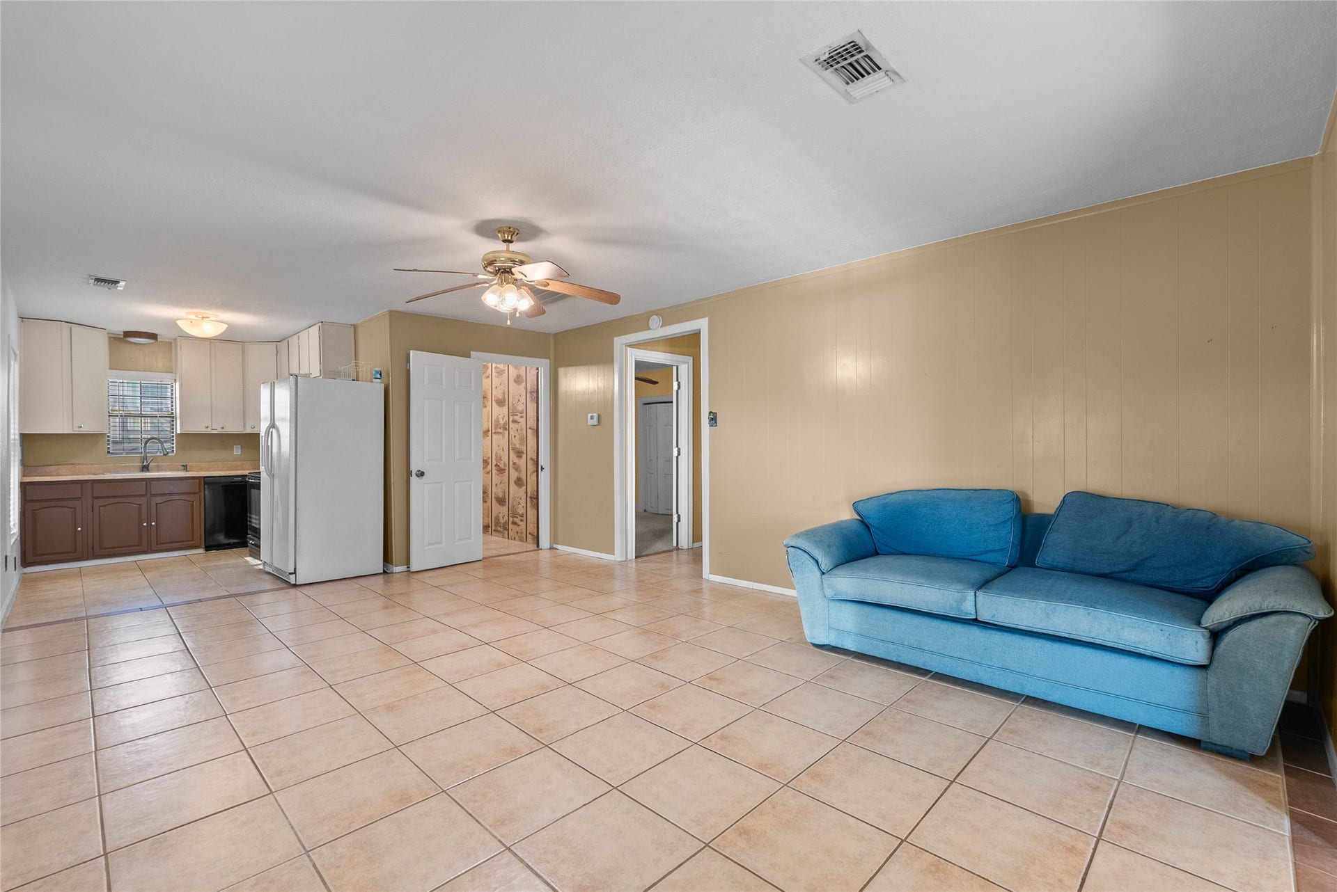 7108 E Hunter Drive, Hitchcock, TX 77563 7108 E Hunter Drive, Hitchcock, TX 77563