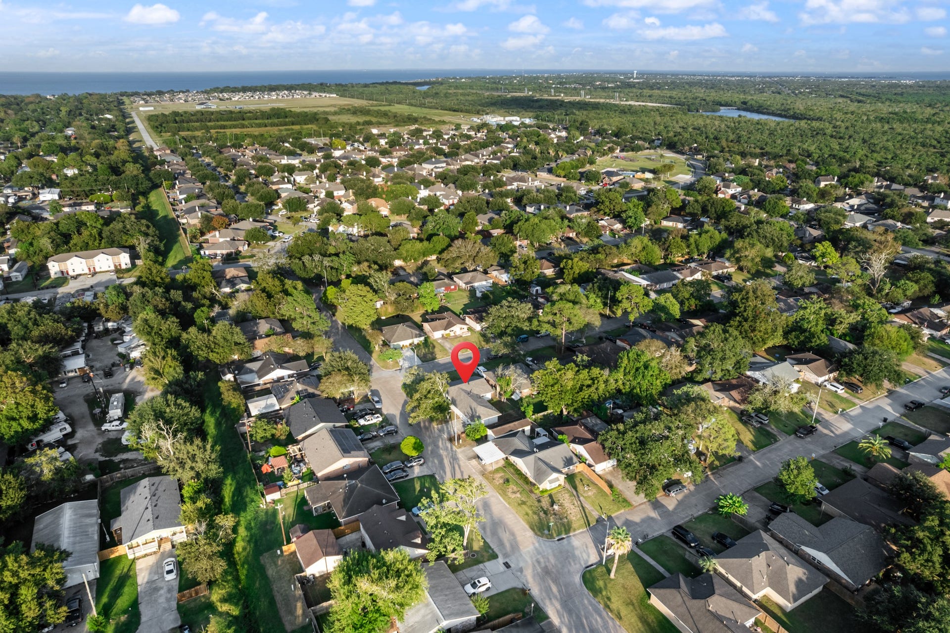 4802 Hannas Reef Drive, Bacliff, TX 77518 4802 Hannas Reef Drive, Bacliff, TX 77518