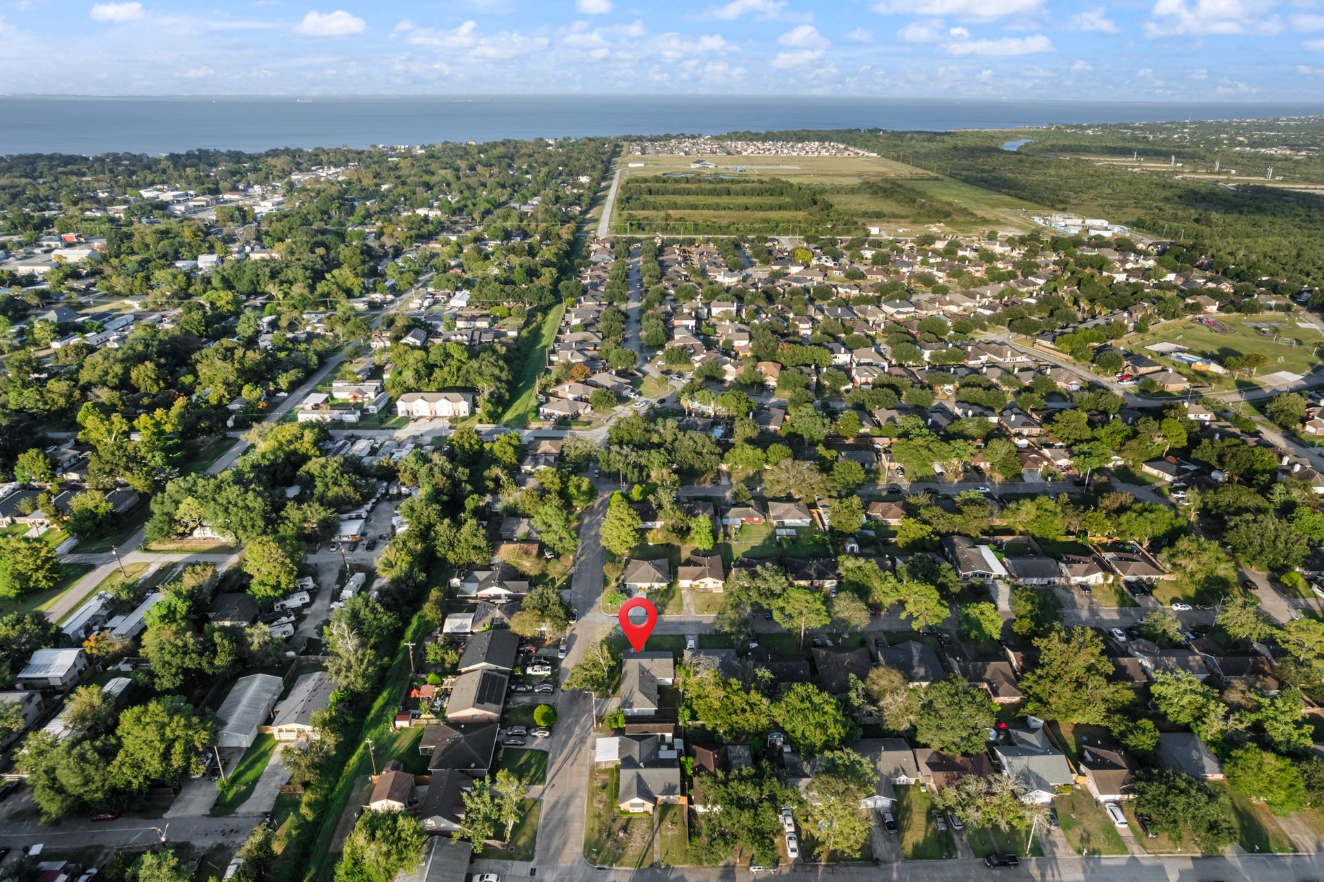 4802 Hannas Reef Drive, Bacliff, TX 77518 4802 Hannas Reef Drive, Bacliff, TX 77518