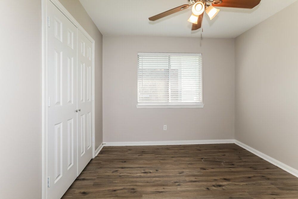 311 Lake View Drive, Montgomery, TX 77356 311 Lake View Drive, Montgomery, TX 77356