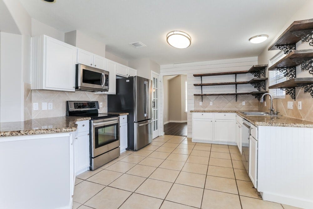 311 Lake View Drive, Montgomery, TX 77356 311 Lake View Drive, Montgomery, TX 77356