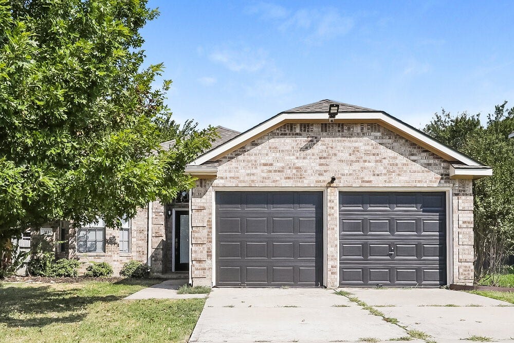311 Lake View Drive, Montgomery, TX 77356 311 Lake View Drive, Montgomery, TX 77356