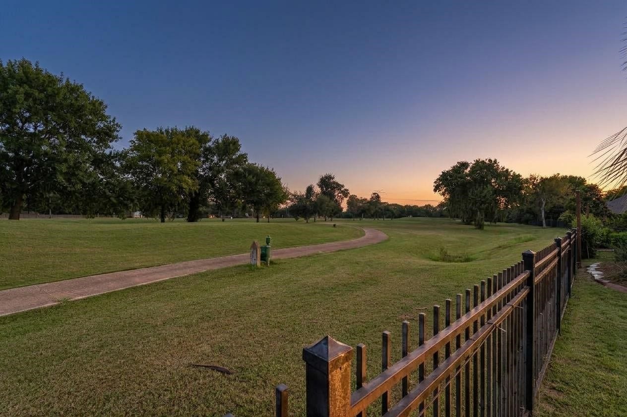 7806 Silent Forest Drive, Sugar Land, TX 77479 7806 Silent Forest Drive, Sugar Land, TX 77479
