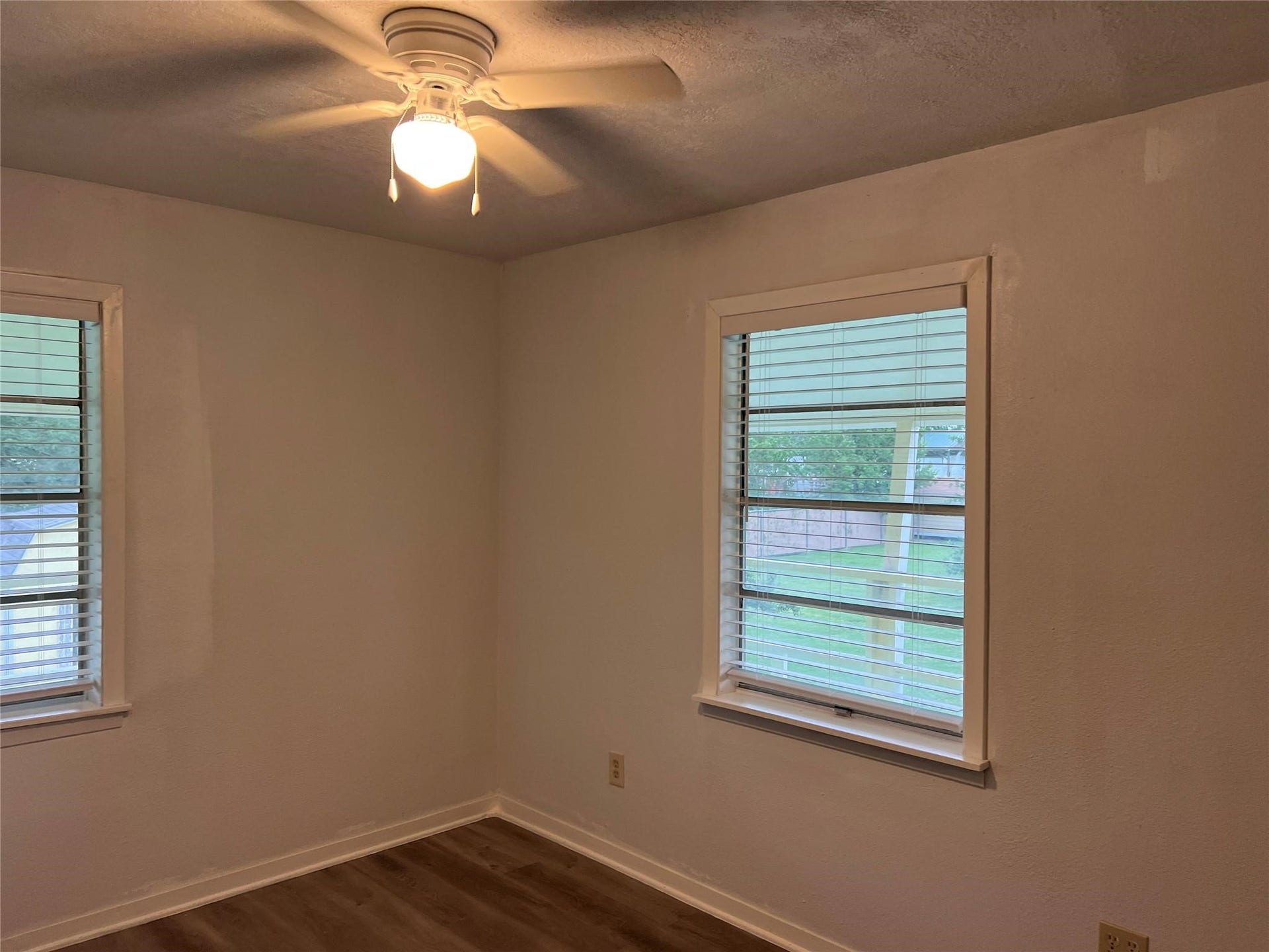 215 13th Street, San Leon, TX 77539 215 13th Street, San Leon, TX 77539